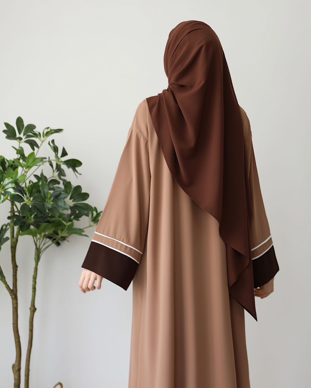 Crown Abaya